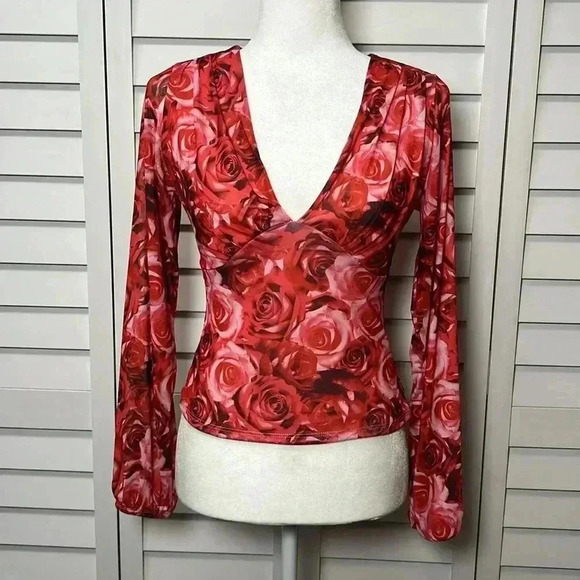 Almost Famous Floral Deep V-Neck Mesh Stretch Long Sleeve Top Size M Red & Pink - Picture 4 of 12
